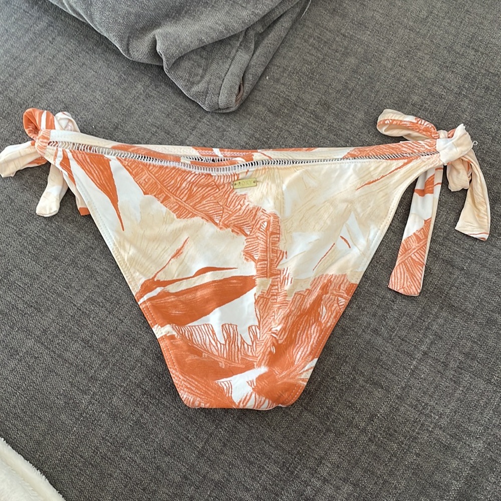 roxy bikini bottoms - Picture 4 of 4